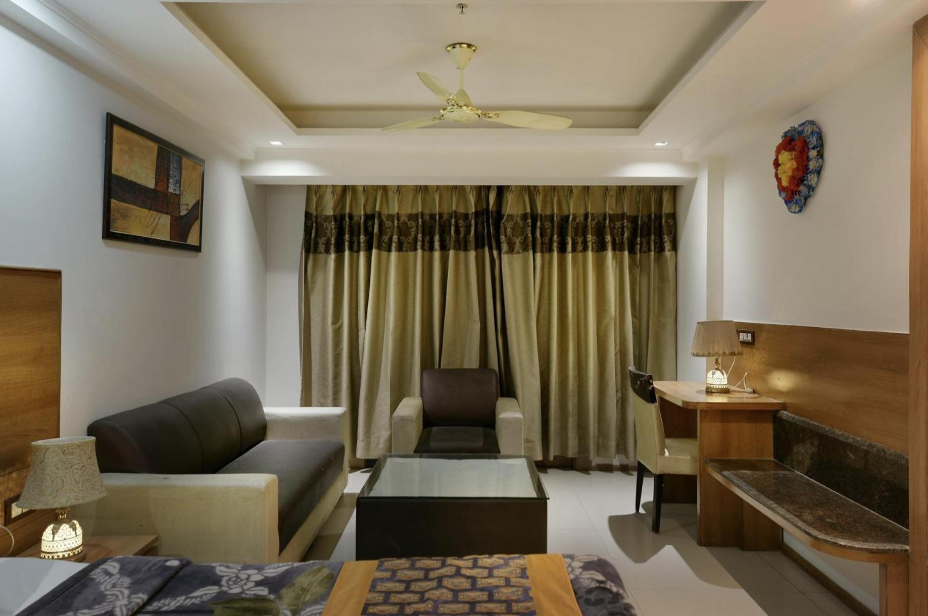 Hotel Lotus Paradise - Banquet & Dining - Near Murthal Sukhdev Rāi Exterior foto