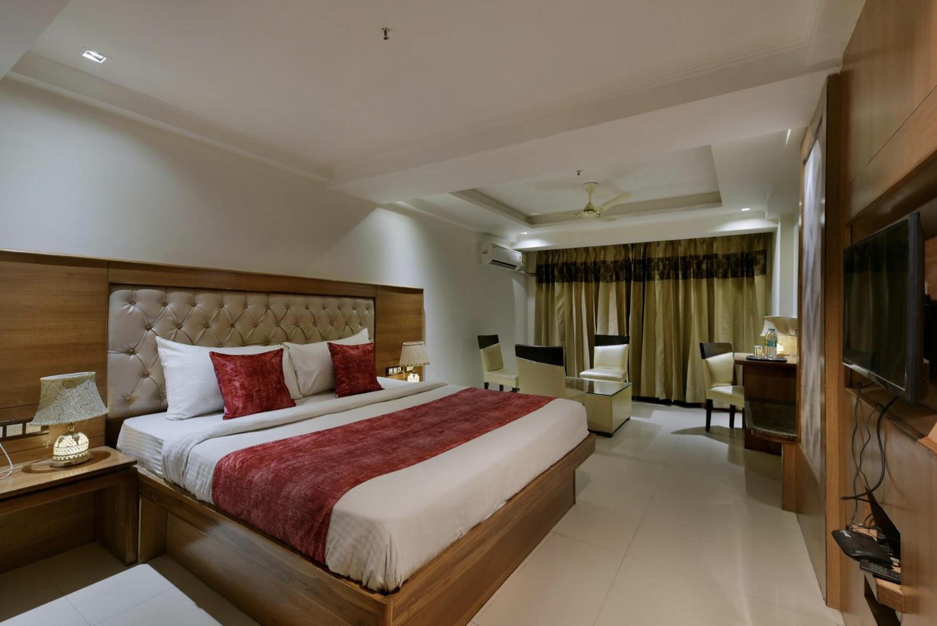 Hotel Lotus Paradise - Banquet & Dining - Near Murthal Sukhdev Rāi Exterior foto