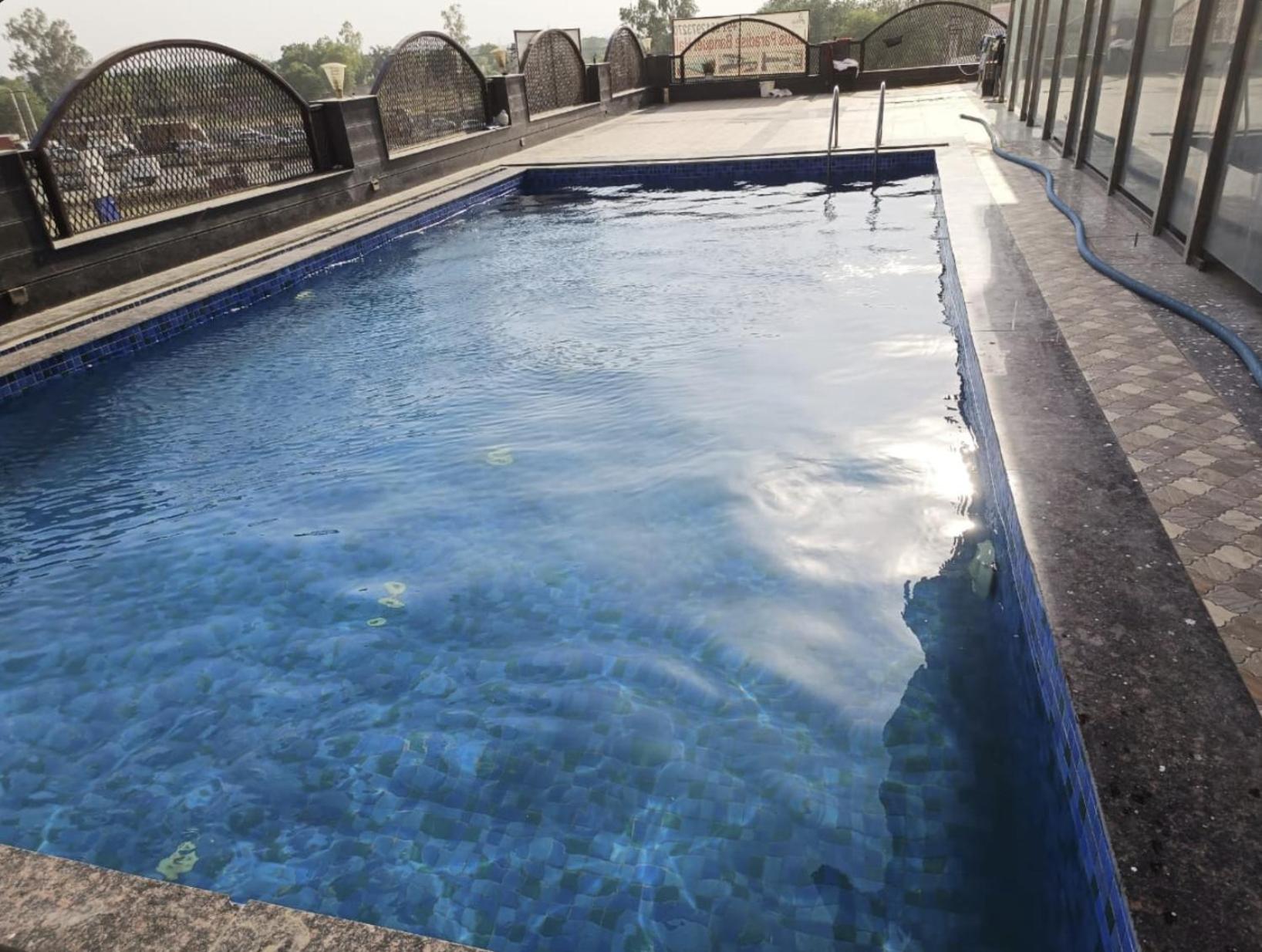 Hotel Lotus Paradise - Banquet & Dining - Near Murthal Sukhdev Rāi Exterior foto