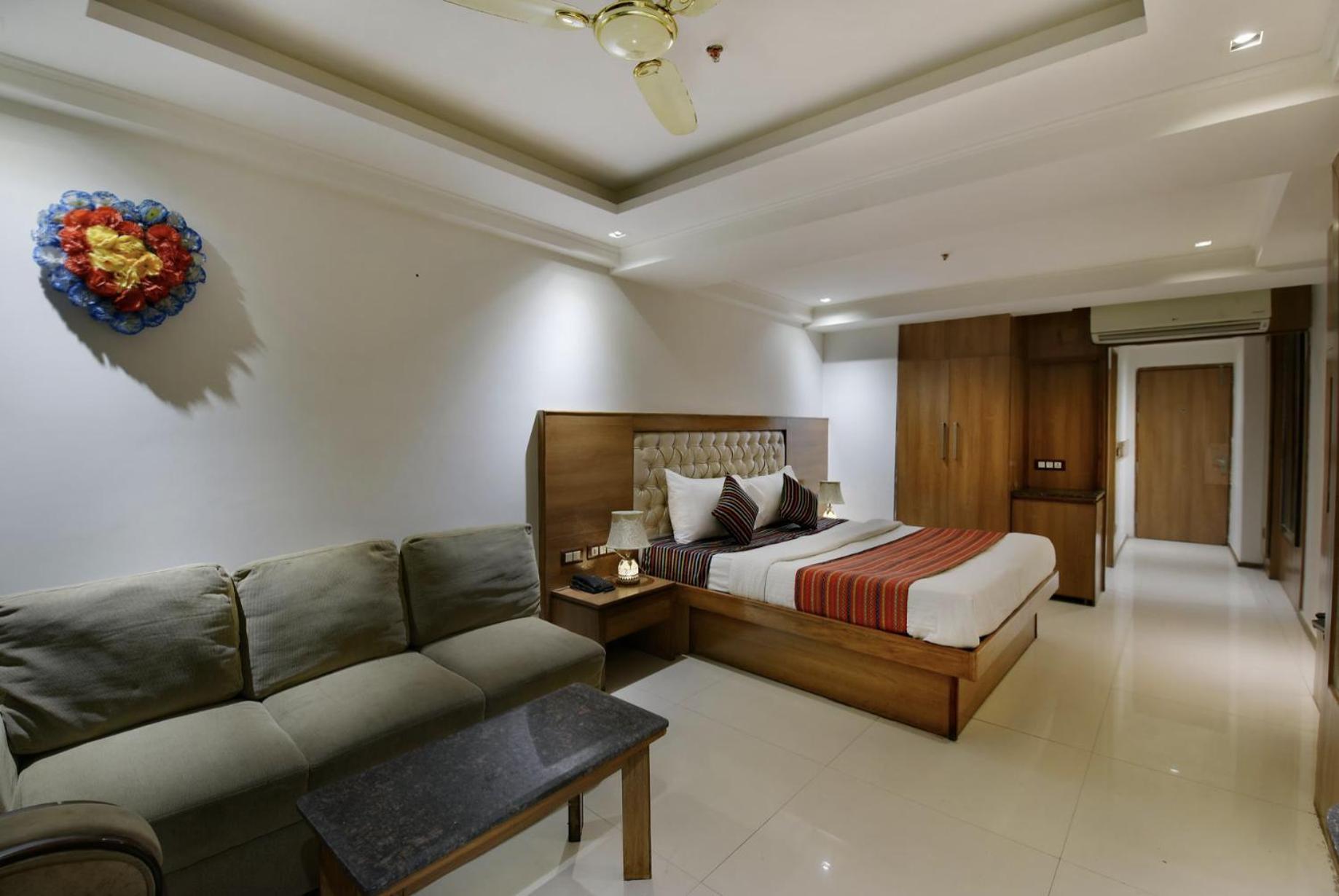 Hotel Lotus Paradise - Banquet & Dining - Near Murthal Sukhdev Rāi Exterior foto