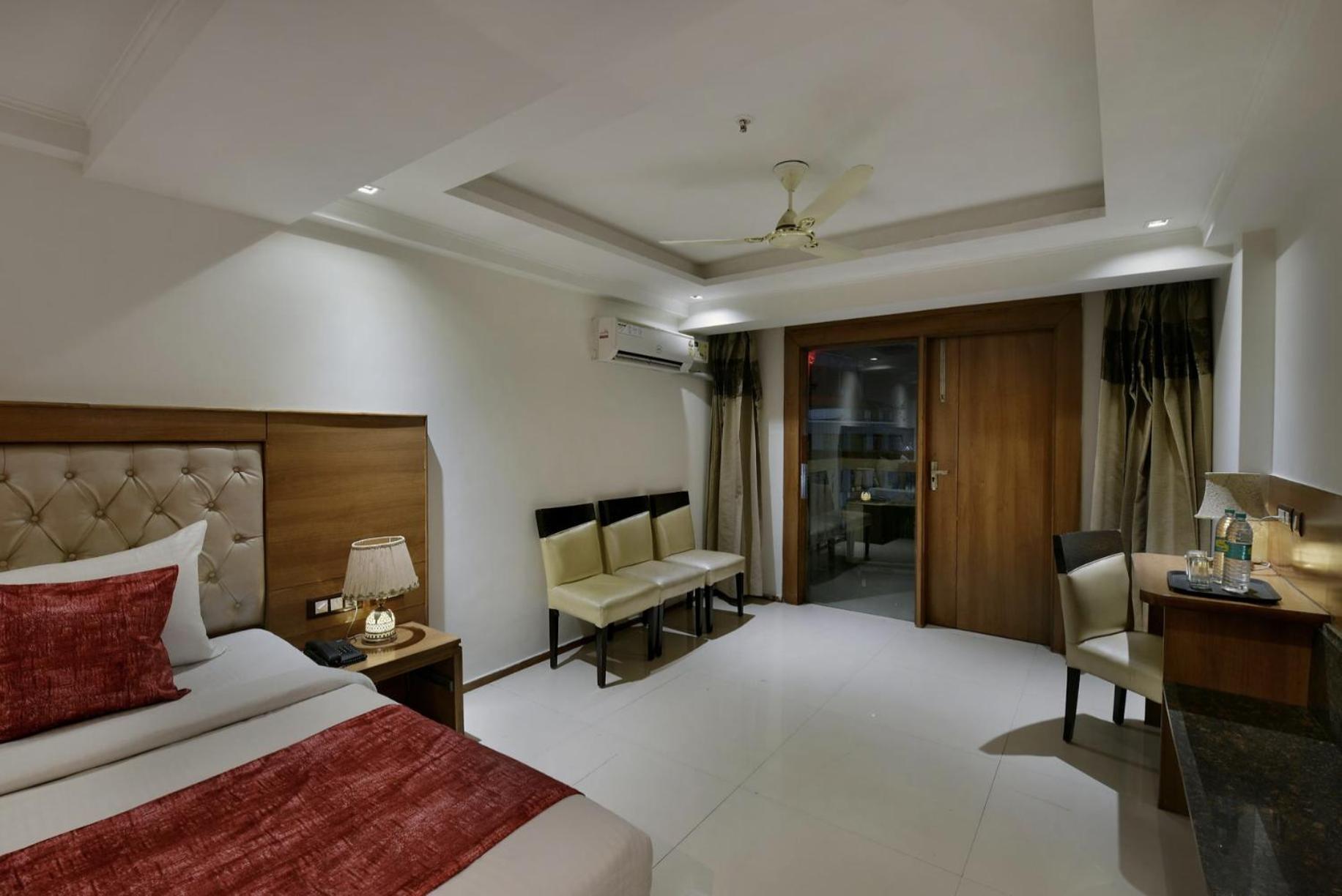 Hotel Lotus Paradise - Banquet & Dining - Near Murthal Sukhdev Rāi Exterior foto